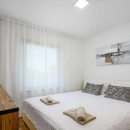 Apartment Eden Brtonigla