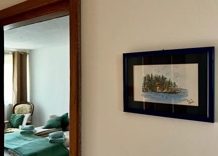 아파트 Eden 풀라