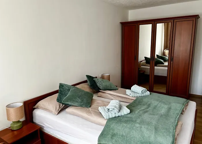 Eden 아파트 풀라